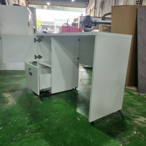 Bàn Làm Việc Gỗ BLVG02.jpg