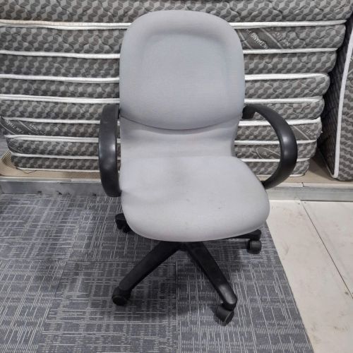 Ghế Xoay Lưng Trung GLT01.jpg